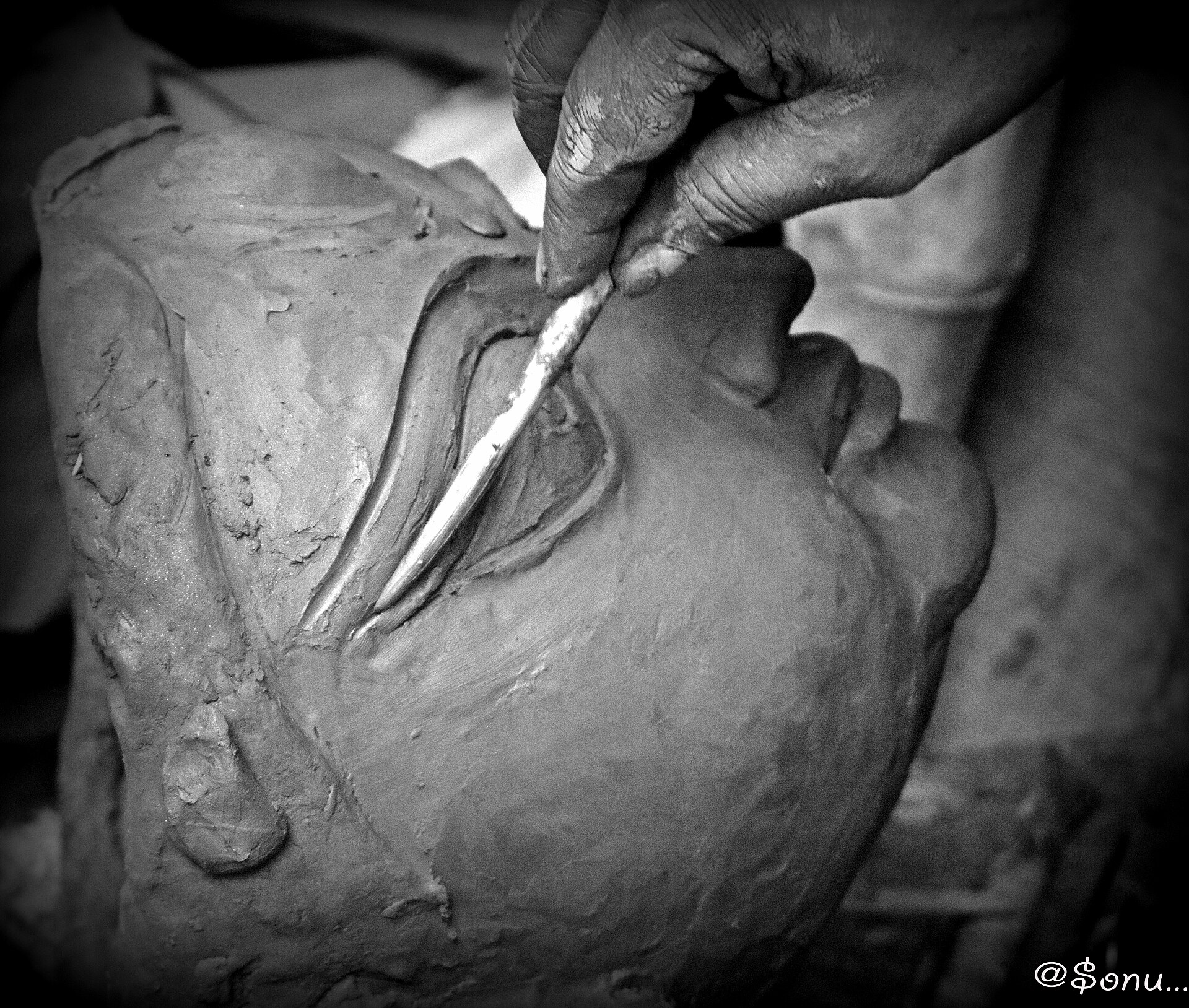 Making of Durga Idol in Kumartuli, Kolkata