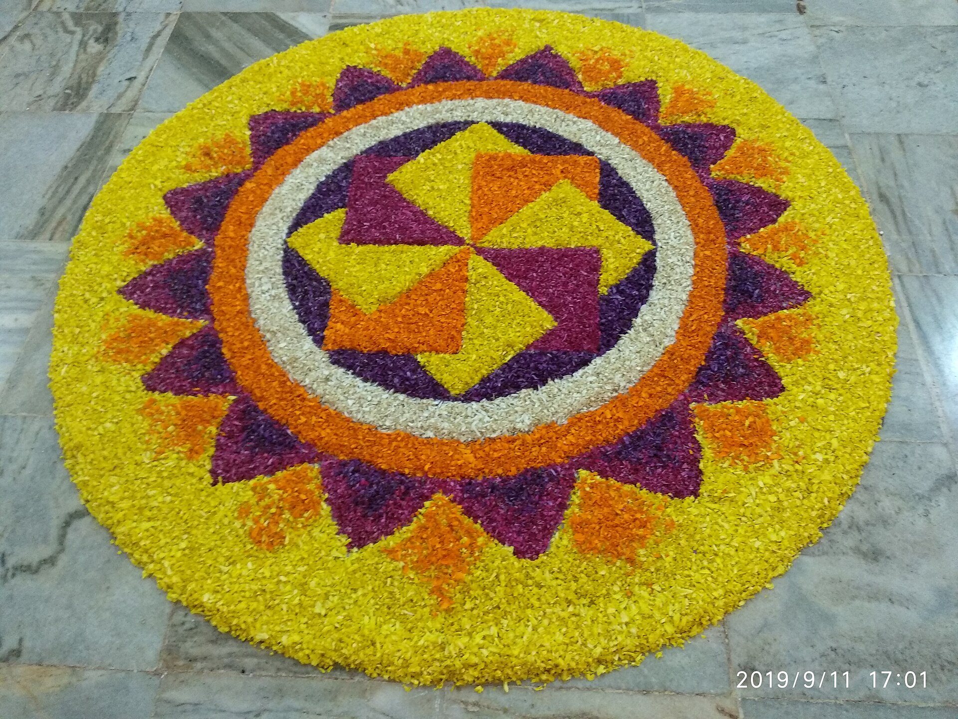 Onam Pookkalam Onappookkalam Flower carpet Nithyananda Ashram Kanhangad 2019