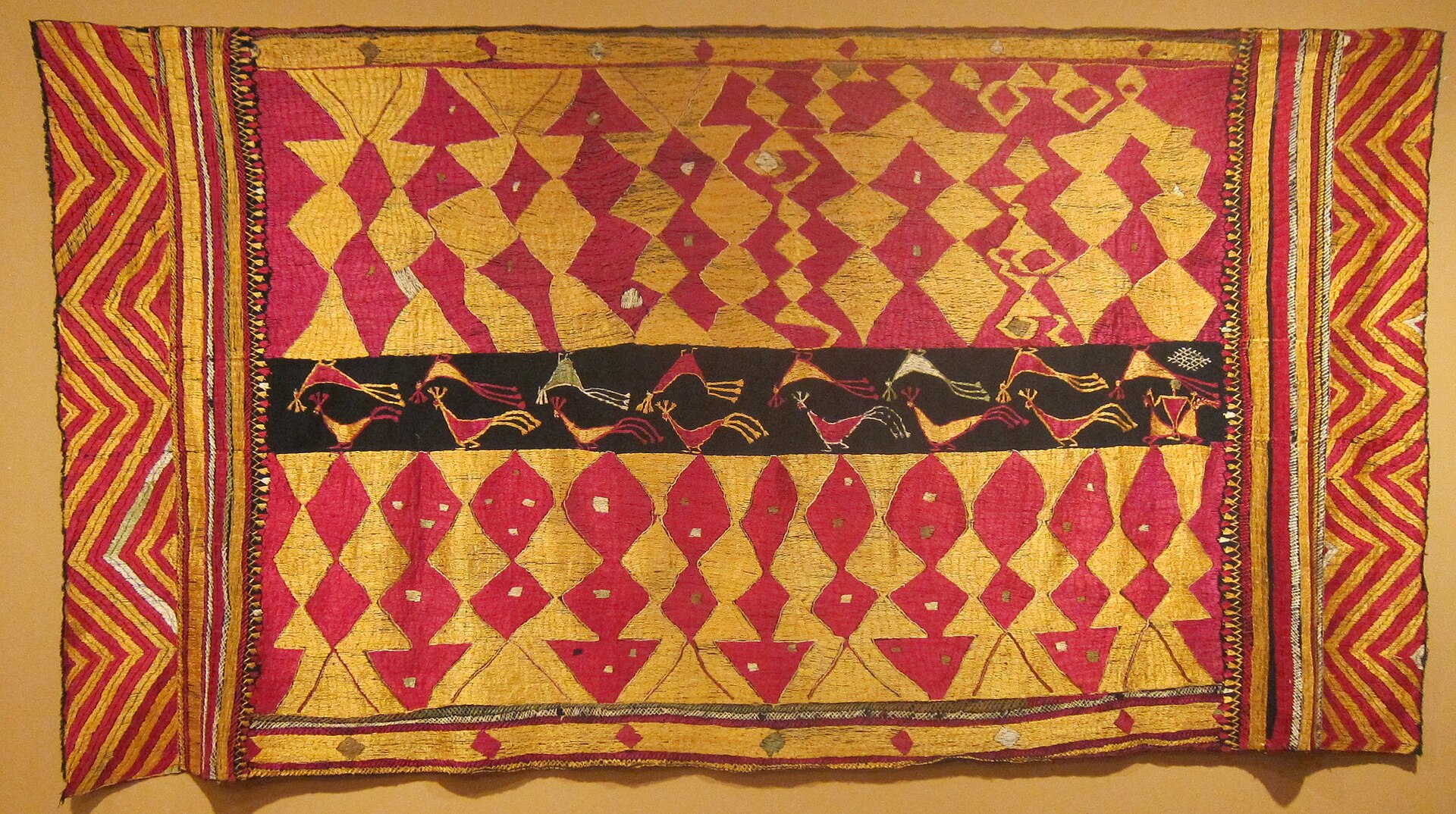 'Phulkari' (bridal shawl), Punjab, early 20th century, cotton, silk and embroidery, Honolulu Academy of Arts
