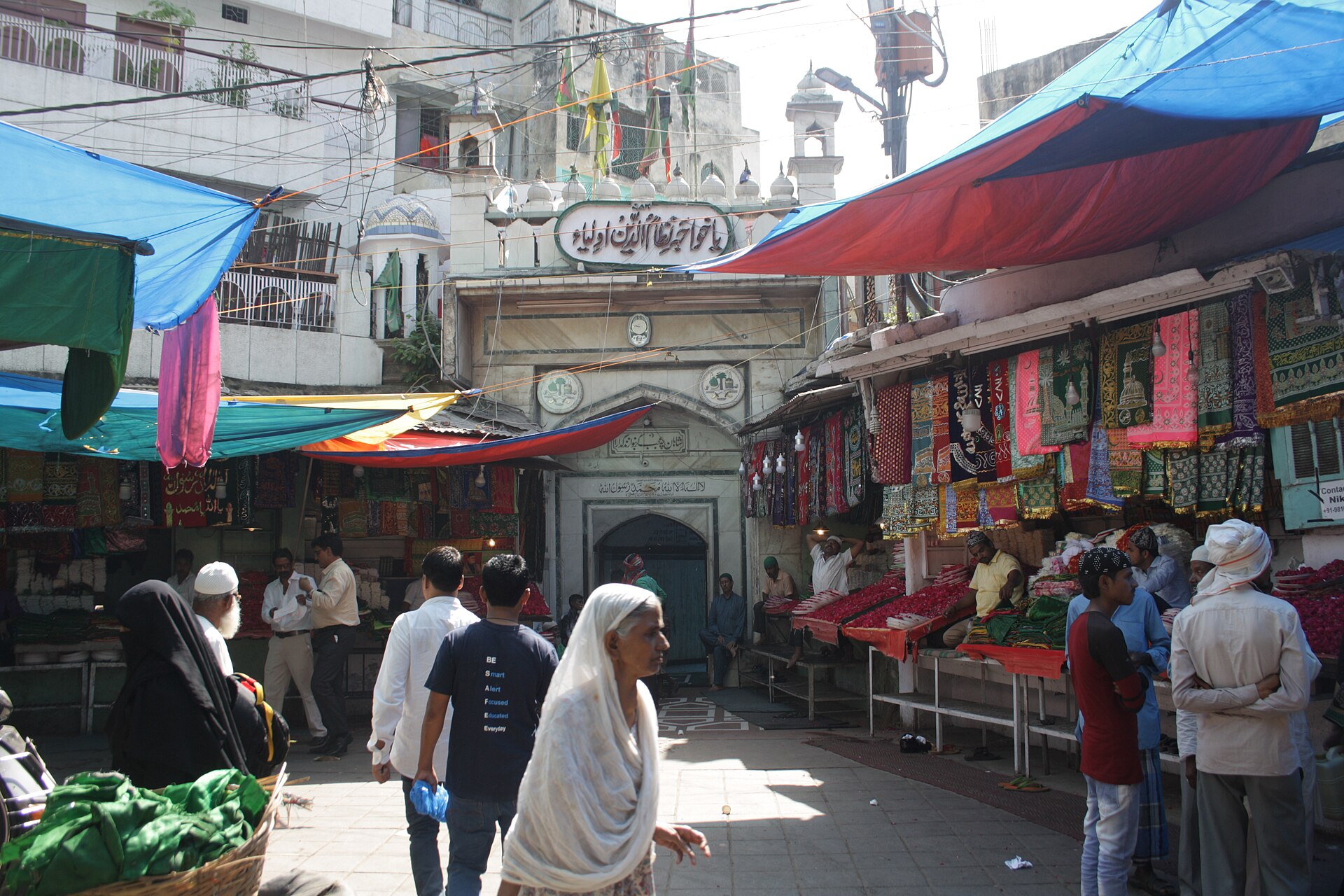 Hazrat Nizamuddin Dargah in Delhi 01